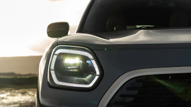 New MINI Countryman Cooper Exclusive - front light