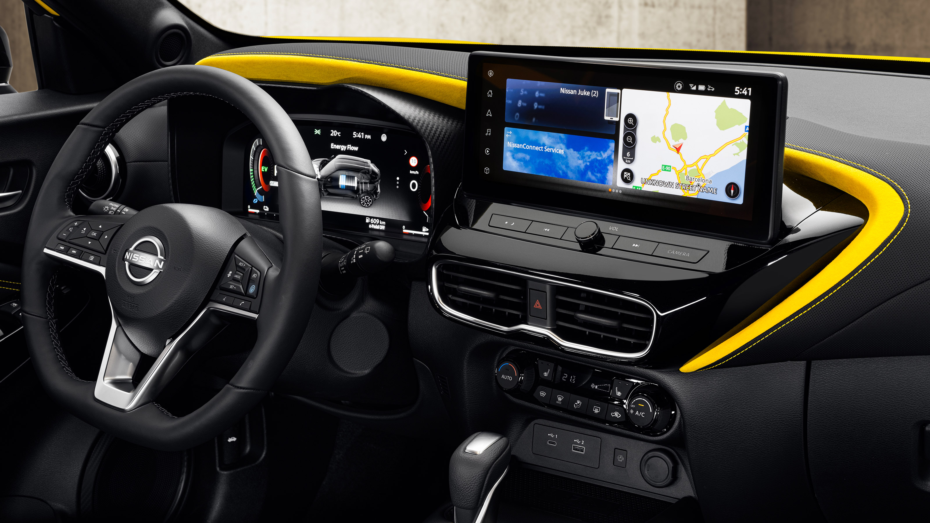 Nissan Juke - cabin