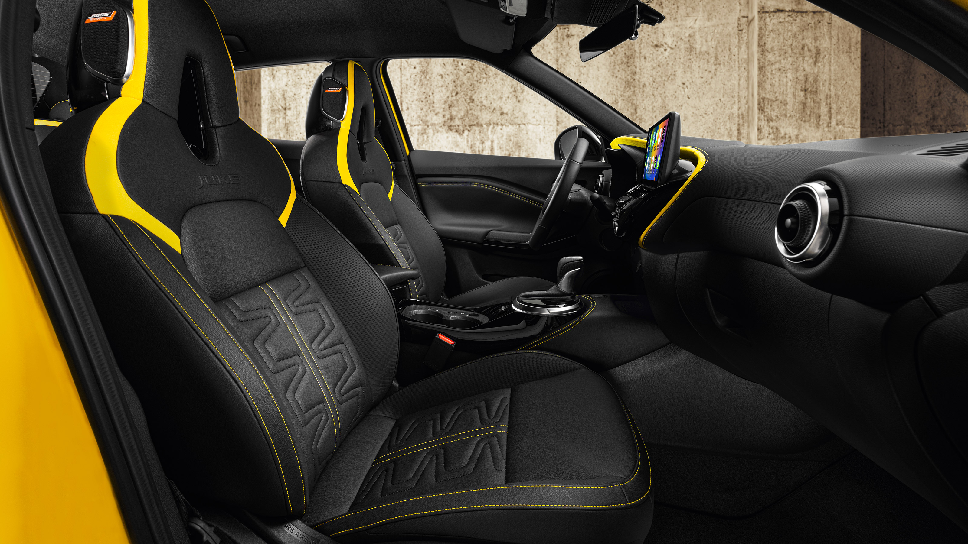 Nissan Juke - front seats