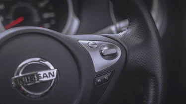 Nissan Juke Mk1 - steering wheel