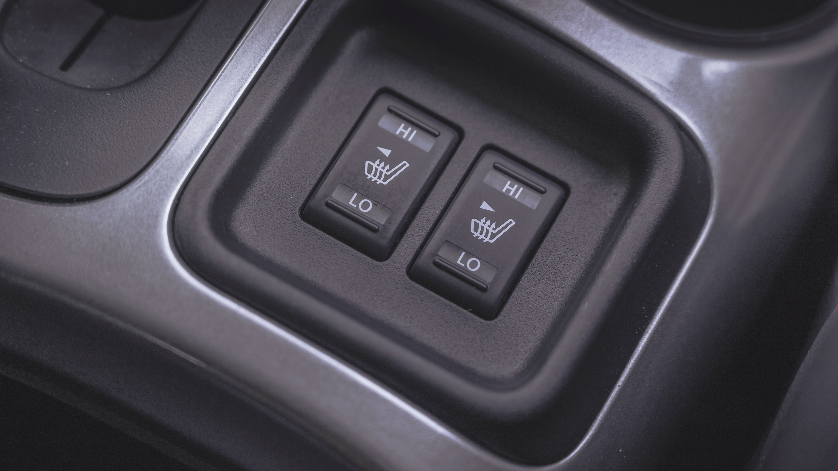 Nissan Juke Mk1 - heated seats