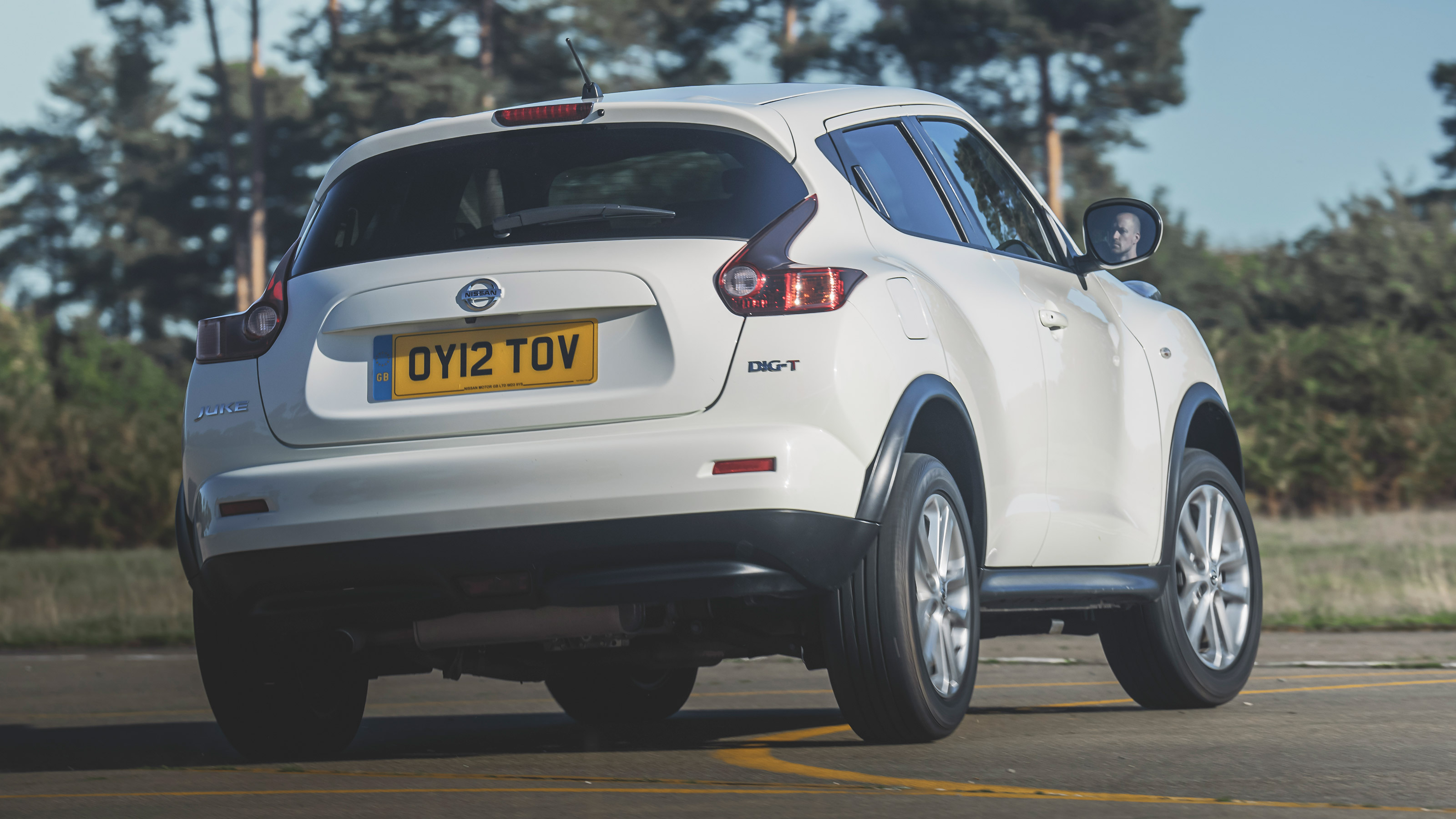 Nissan Juke Mk1 - rear cornering