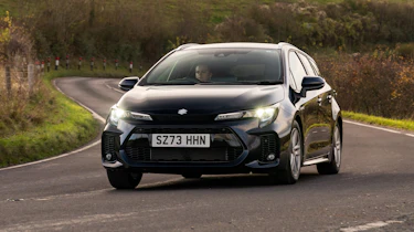Suzuki Swace - front cornering