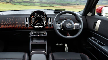 MINI Countryman JCW UK - dash