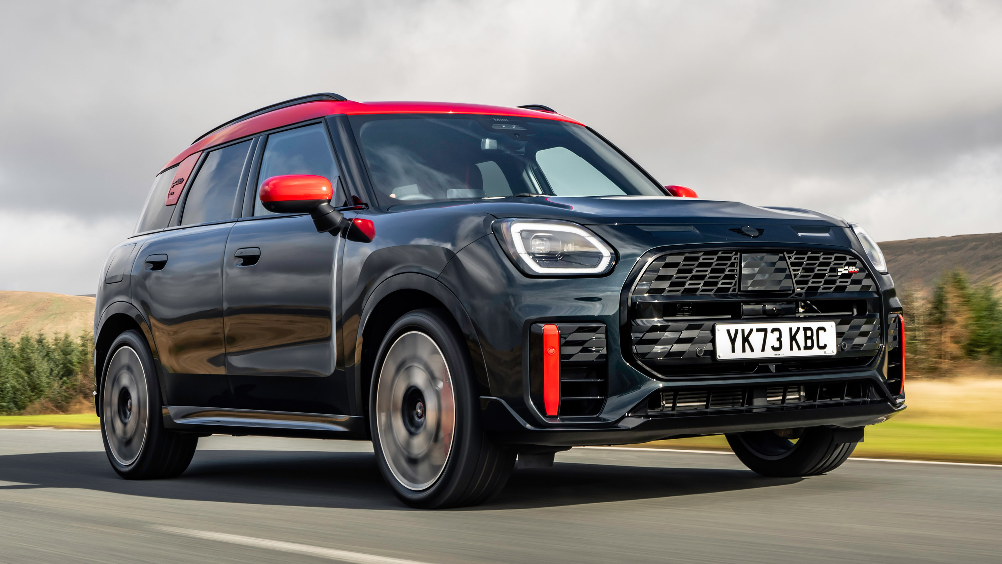 MINI Countryman JCW UK - front