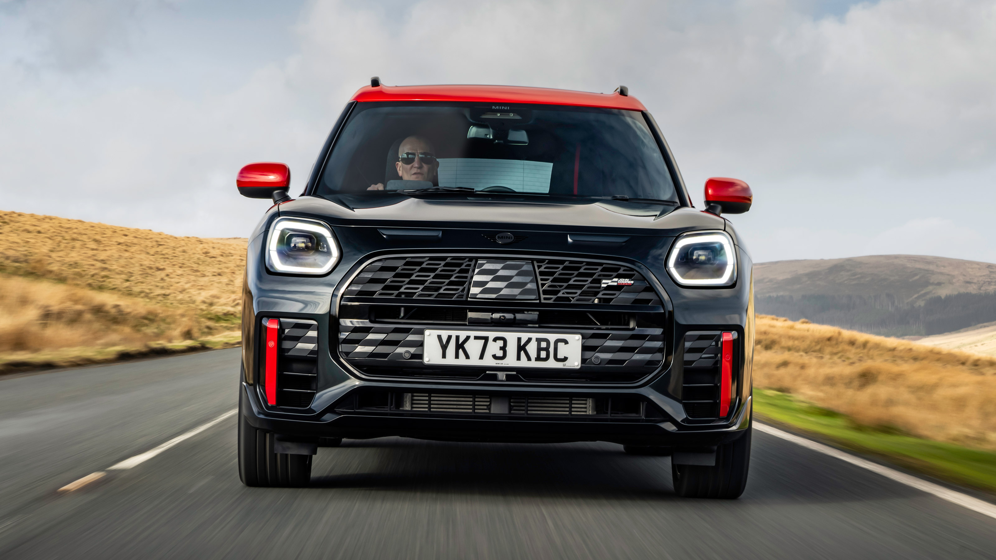 MINI Countryman JCW UK - full front
