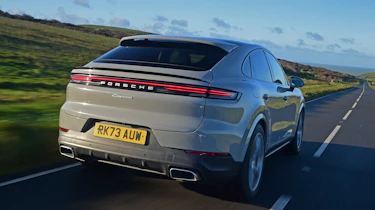 Porsche Cayenne vs BMW X5 - Porsche Cayenne rear tracking