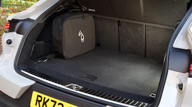 Porsche Cayenne vs BMW X5 - Porsche Cayenne boot