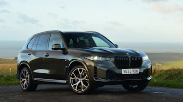 Porsche Cayenne vs BMW X5 - BMW X5 front static