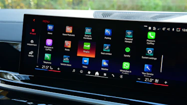 Porsche Cayenne vs BMW X5 - BMW X5 infotainment screen