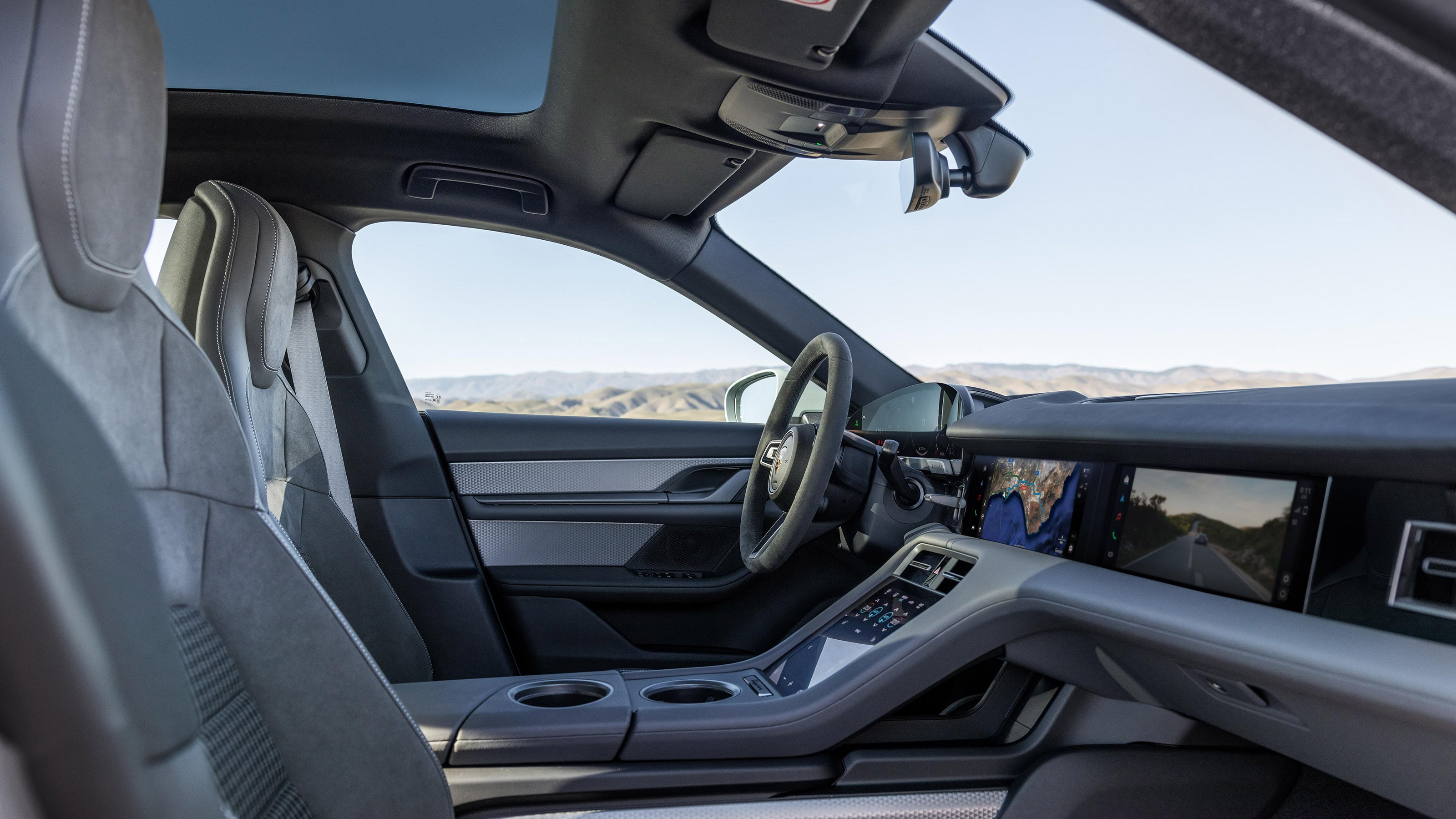 Porsche Taycan 4S facelift - cabin