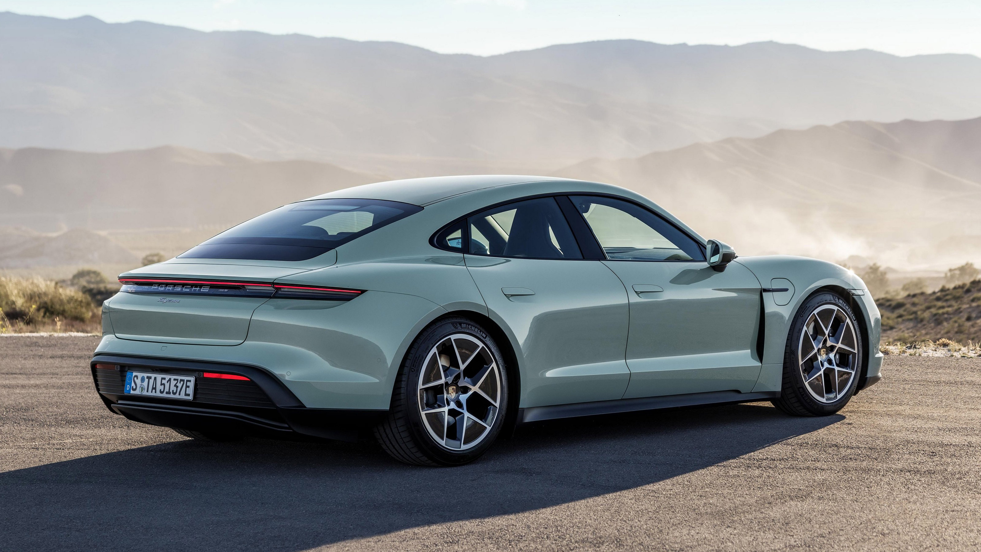 Porsche Taycan 4S facelift - rear static