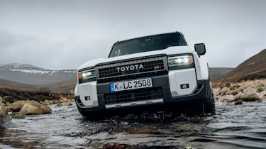 Toyota Land Cruiser - front off-road