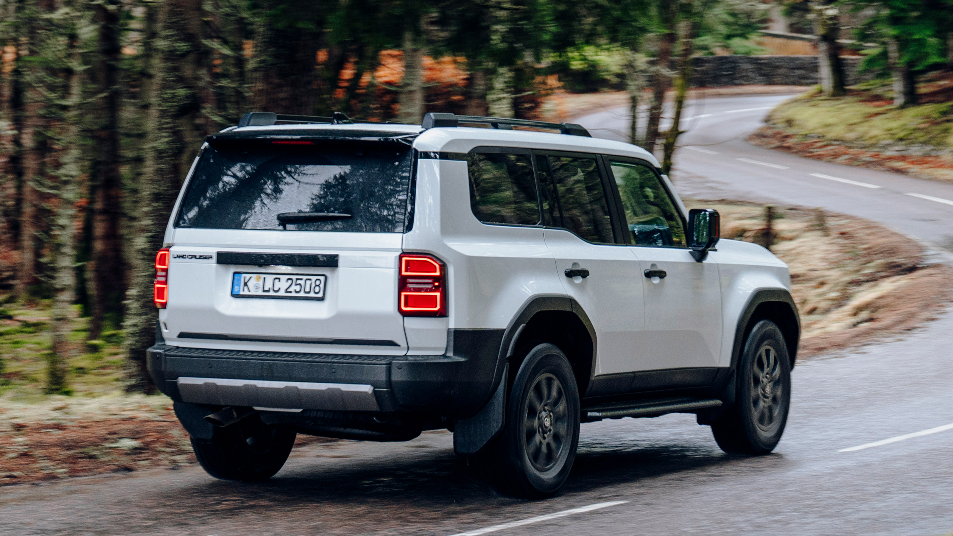Toyota Land Cruiser - rear