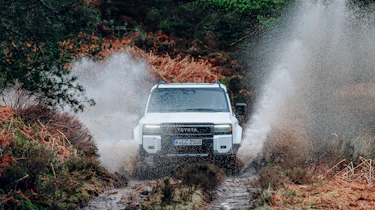 Toyota Land Cruiser - off-road