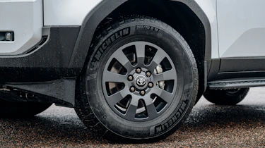 Toyota Land Cruiser - wheel