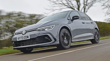 Volkswagen Golf Black Edition - front