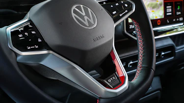 Volkswagen ID. Buzz GTX - steering wheel