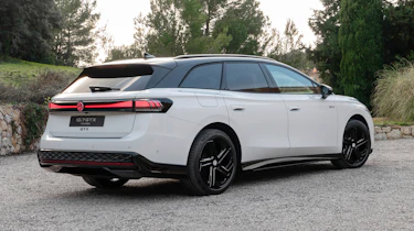 Volkswagen ID7 GTX Tourer - rear