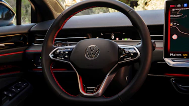 Volkswagen ID7 GTX Tourer - steering wheel