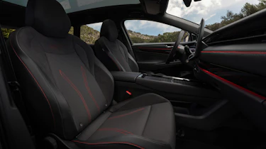 Volkswagen ID7 GTX Tourer - front seats