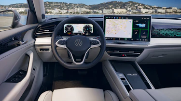 Volkswagen Passat - dash