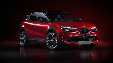 Alfa Romeo Milano - front 3/4 static