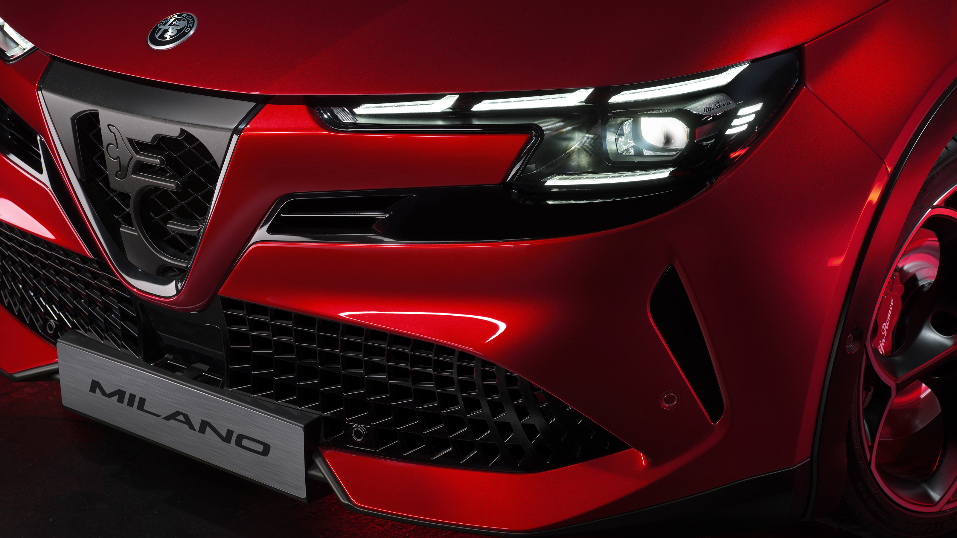 Alfa Romeo Milano - headlight