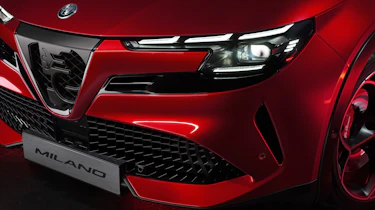 Alfa Romeo Milano - headlight