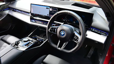 BMW 530e - dashboard