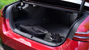 BMW 530e - boot