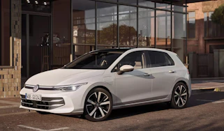 Facelifted Volkswagen Golf - front static