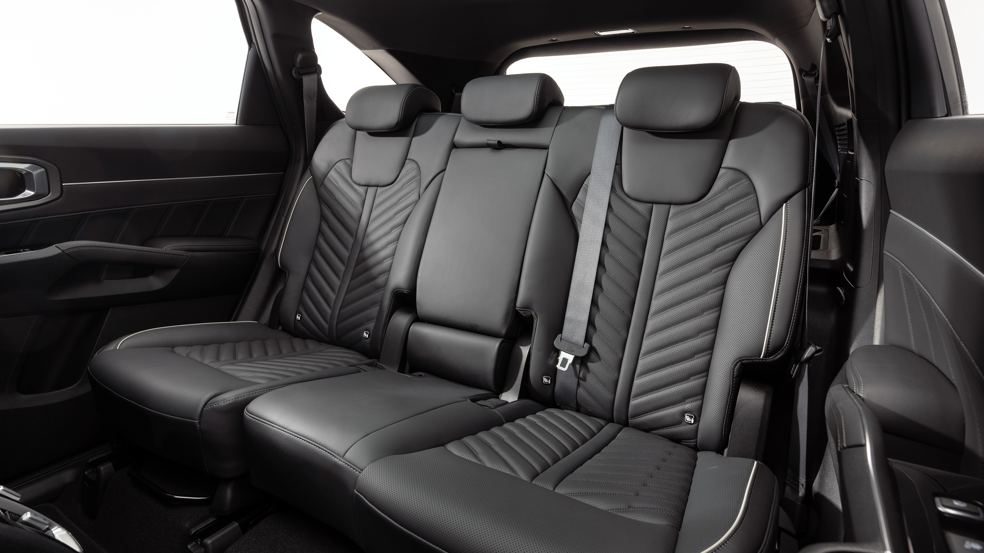 2024 Kia Sorento - middle-row seats