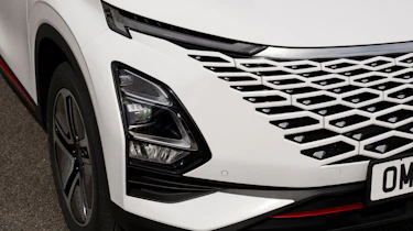 2024 Omoda 5 prototype - front headlight
