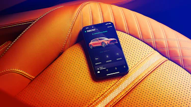 Aston Martin DBX707 - app