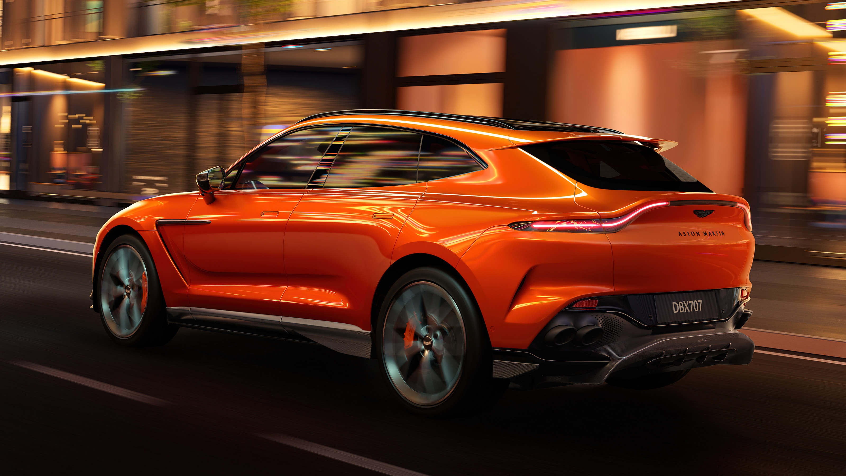 Aston Martin DBX707 - rear