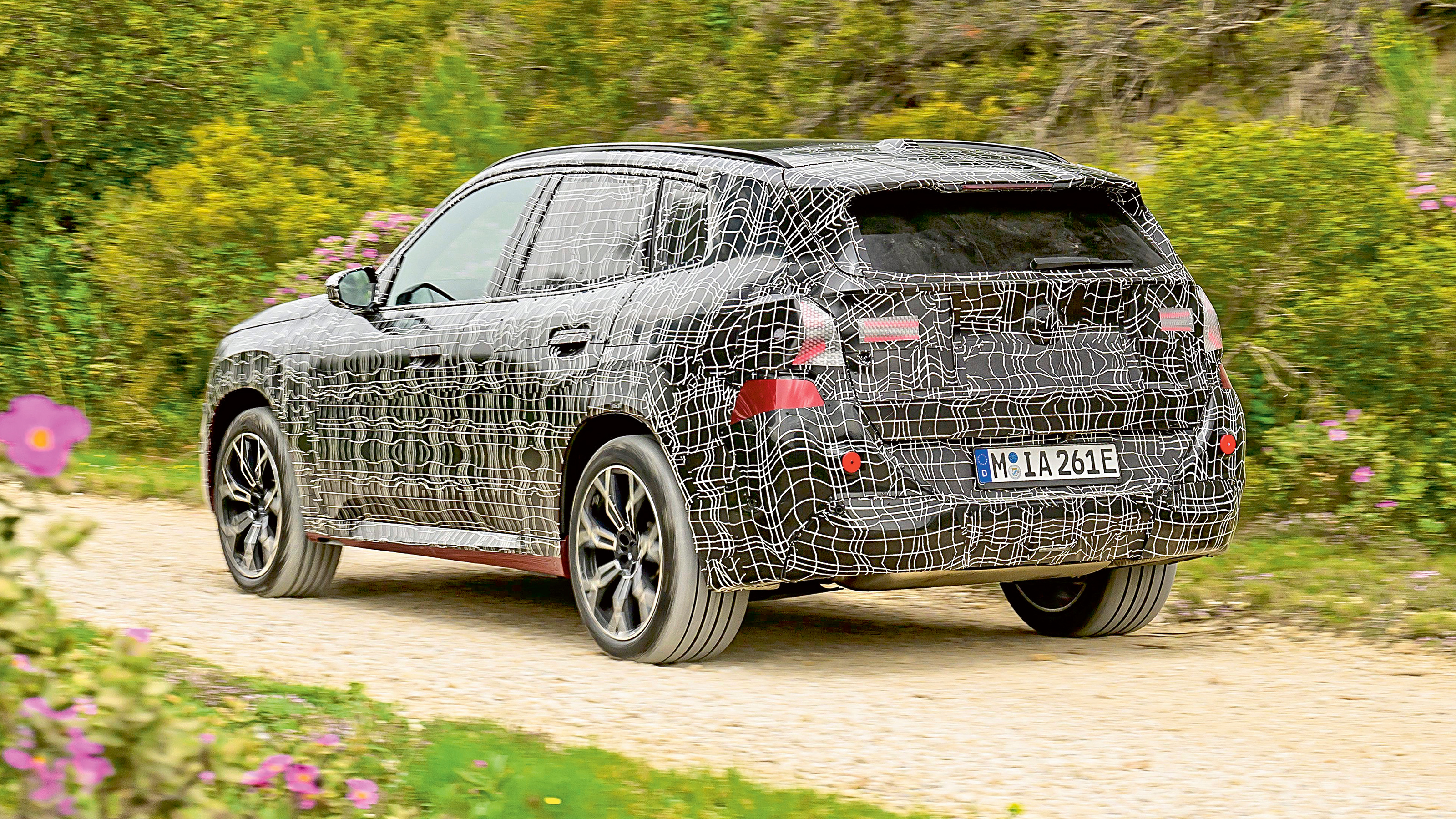 BMW X3 prototype (camouflaged) - rear tracking