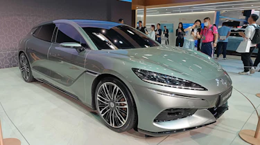 Denza Z9GT - front