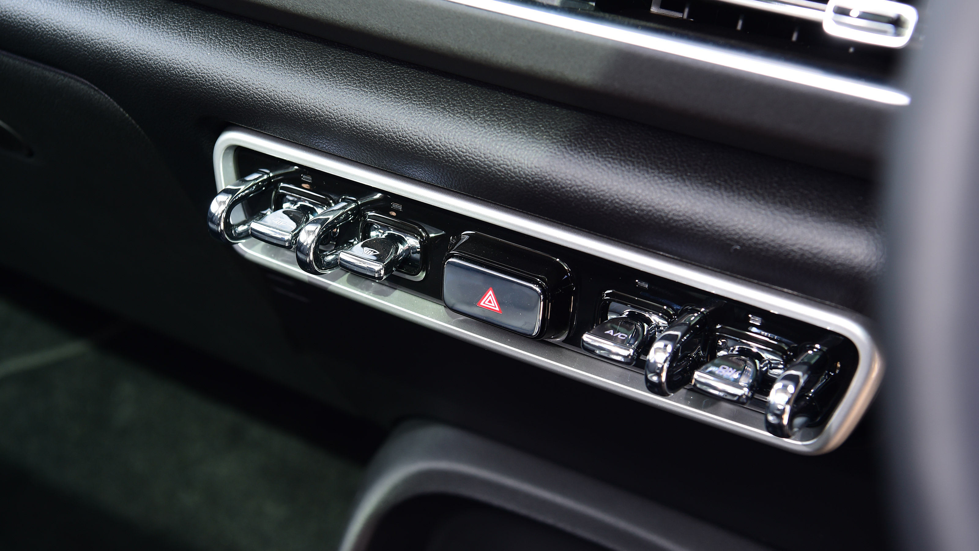GWM Ora 03 PRO+ - controls