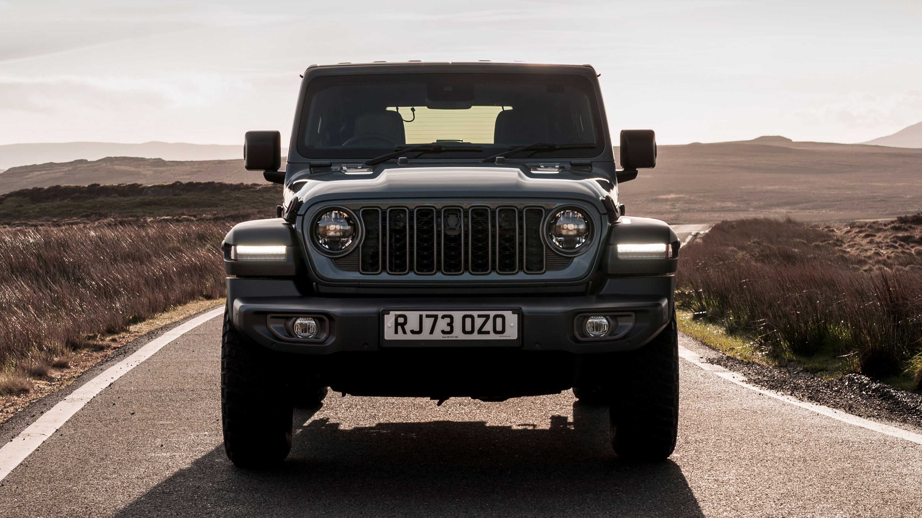 Jeep Wrangler Rubicon - full front