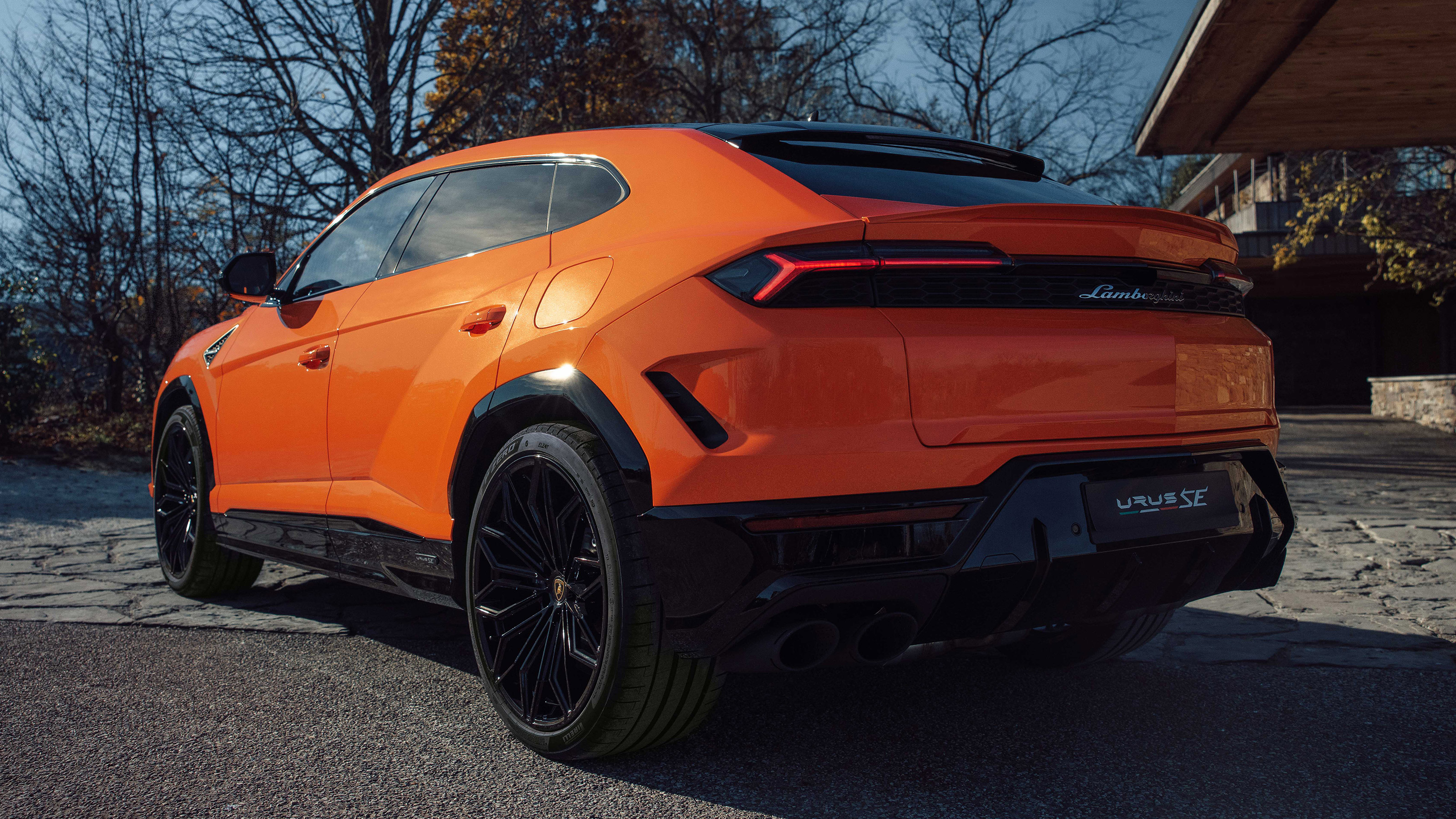 Lamborghini Urus SE - rear