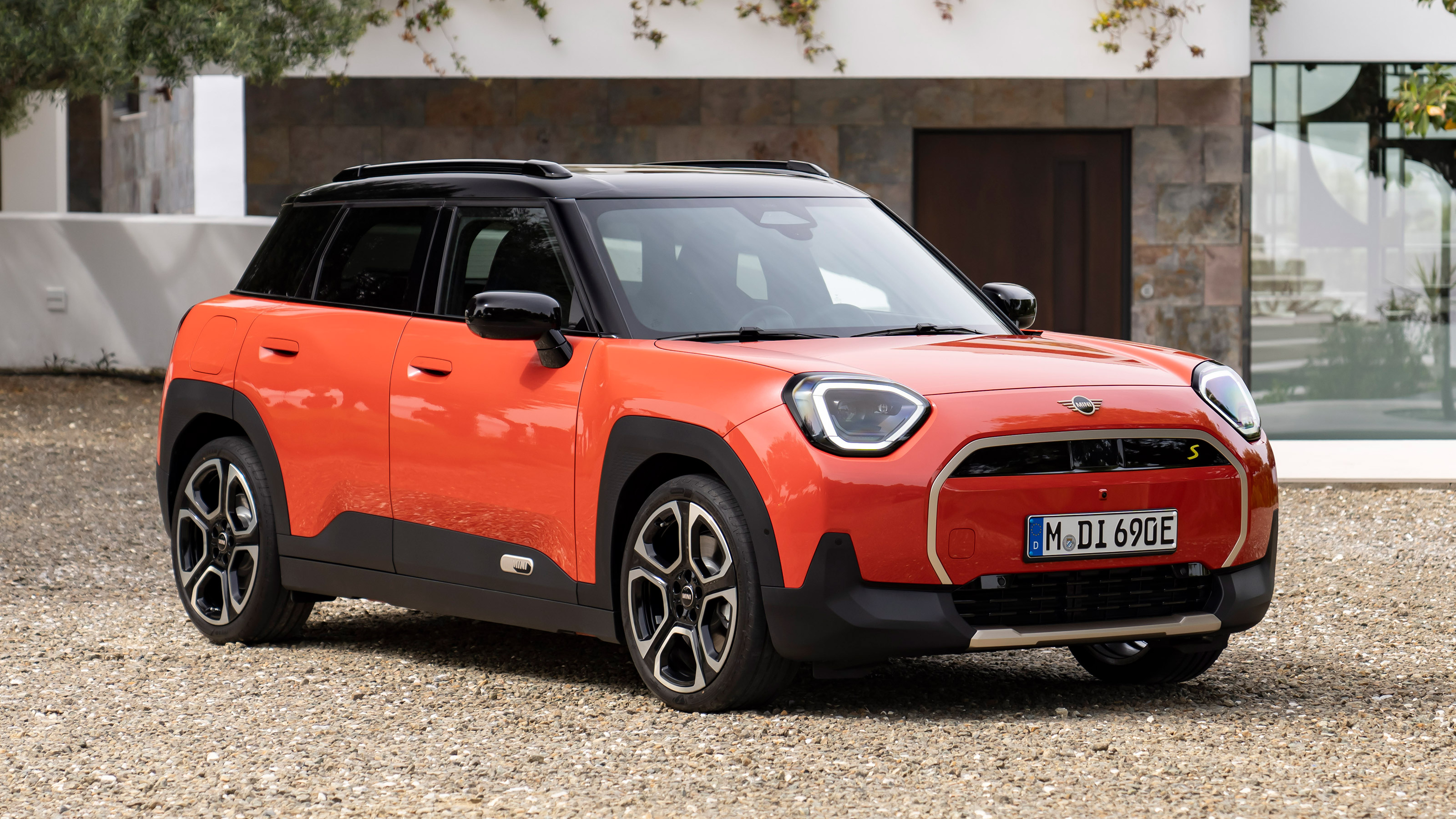 MINI Aceman - front