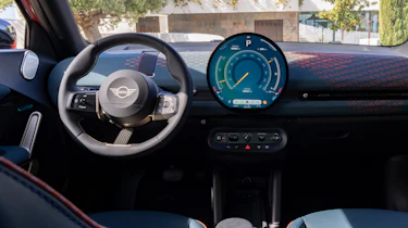 MINI Aceman - dash