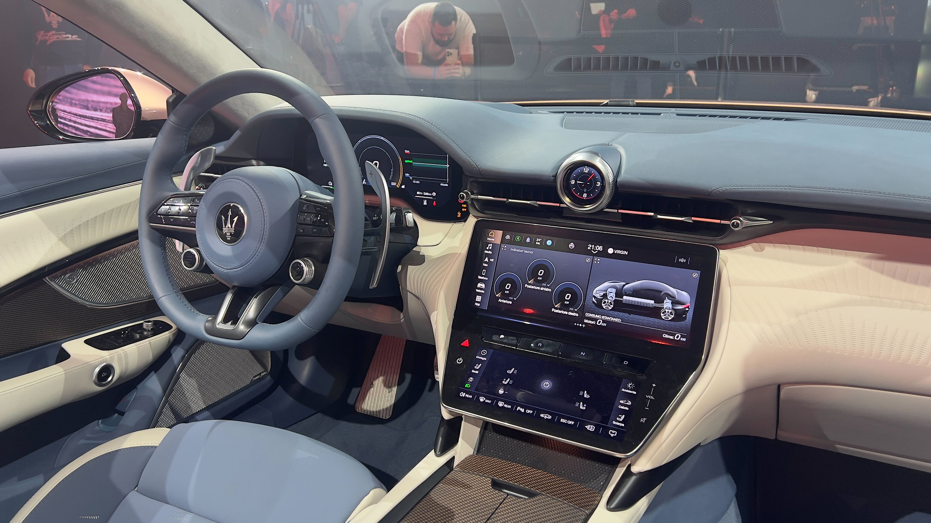 Maserati GranCabrio Folgore reveal event dash