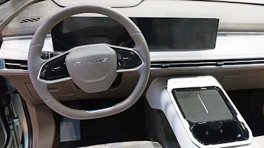 Maxus Mifa 7 CV show - dash
