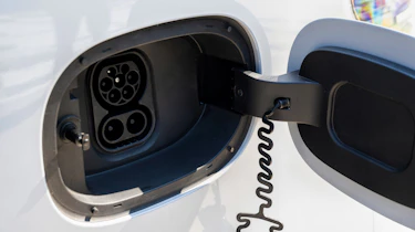 Maxus eDeliver 5 - charging port