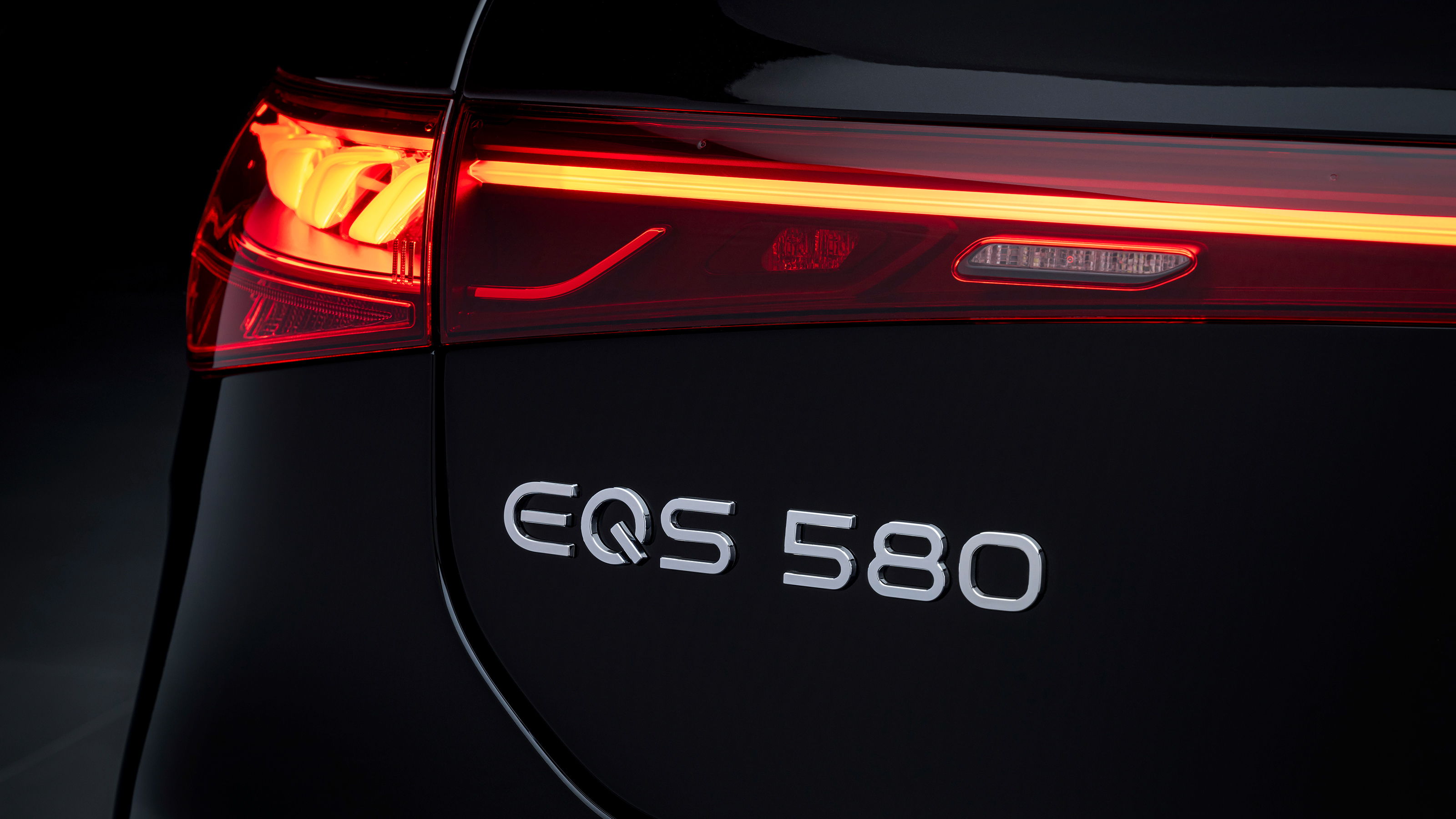 Mercedes EQS - tail light