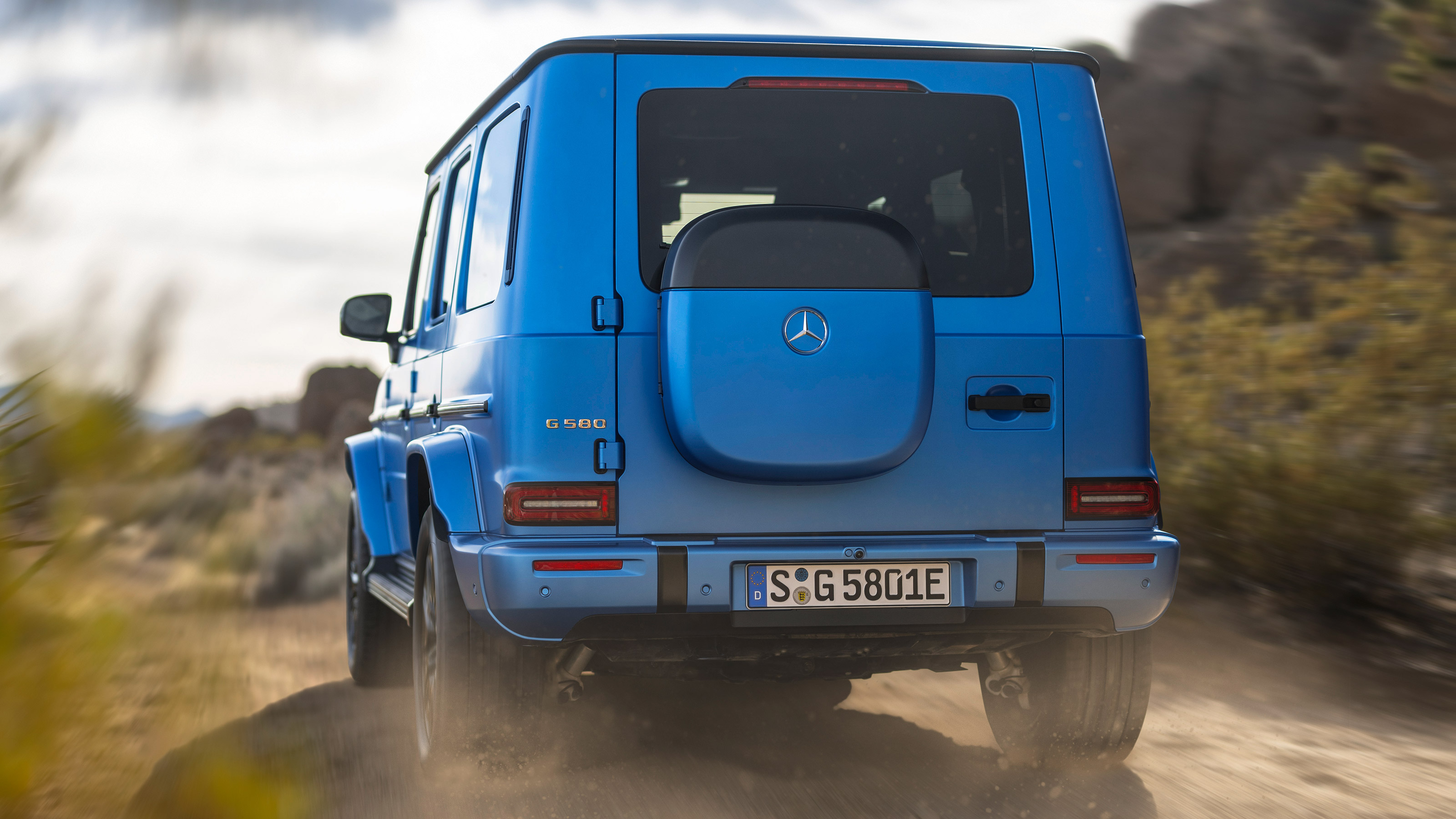 Mercedes G 580 with EQ Technology - rear action