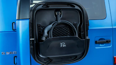 Mercedes G 580 with EQ Technology - cable storage