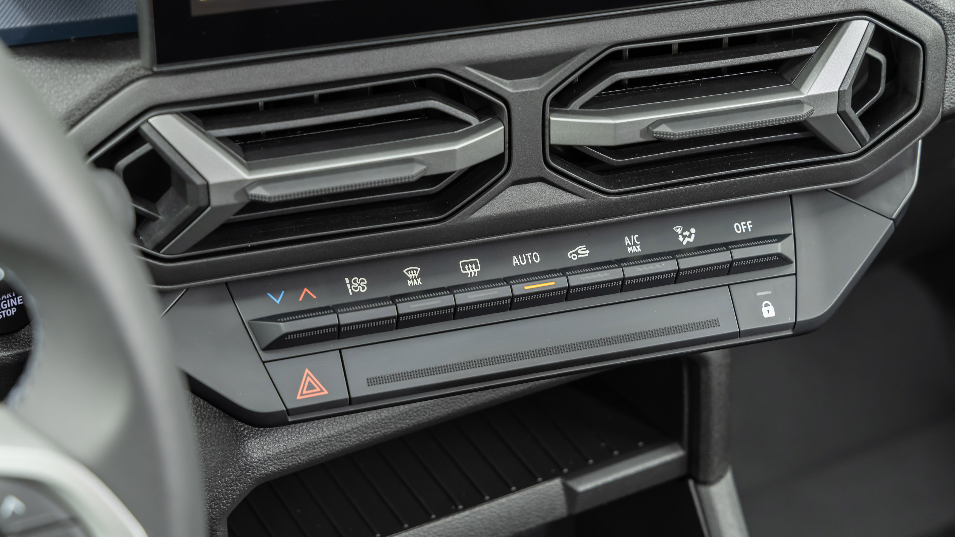 Dacia Duster - centre console